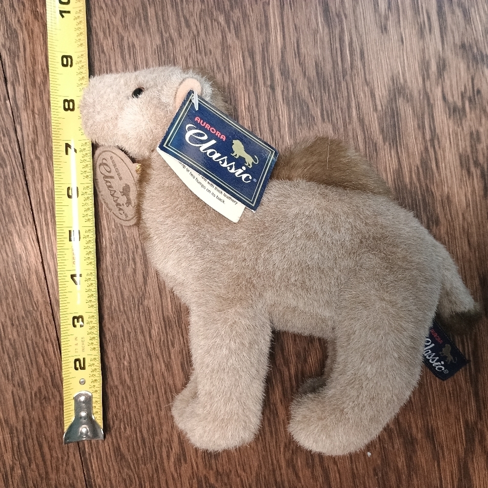 Aurora classic 9 inch camel plush with tags - Picture 5 of 5